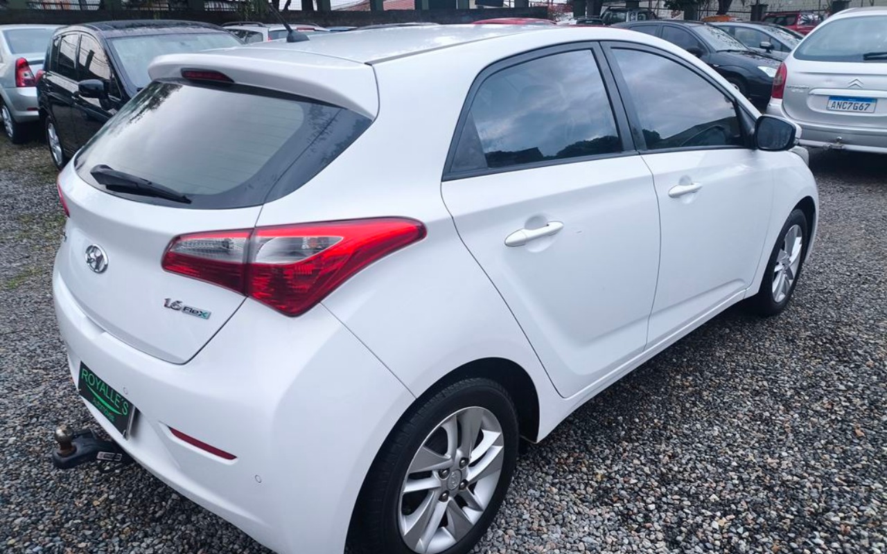 imagem-https://www.socarrao.com.br/sc-vehicle-images-prod/1533549/1779311989222-SU1HXzIwMjYwNTE5XzE3MTI1MSAoQ29weSkuanBn.jpg