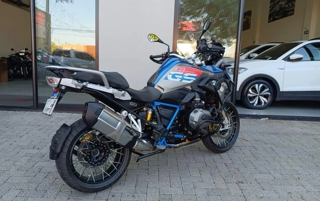 imagem-https://www.socarrao.com.br/sc-vehicle-images-prod/1540916/1789504676695-7405717_3_B_417e03548f.jpeg