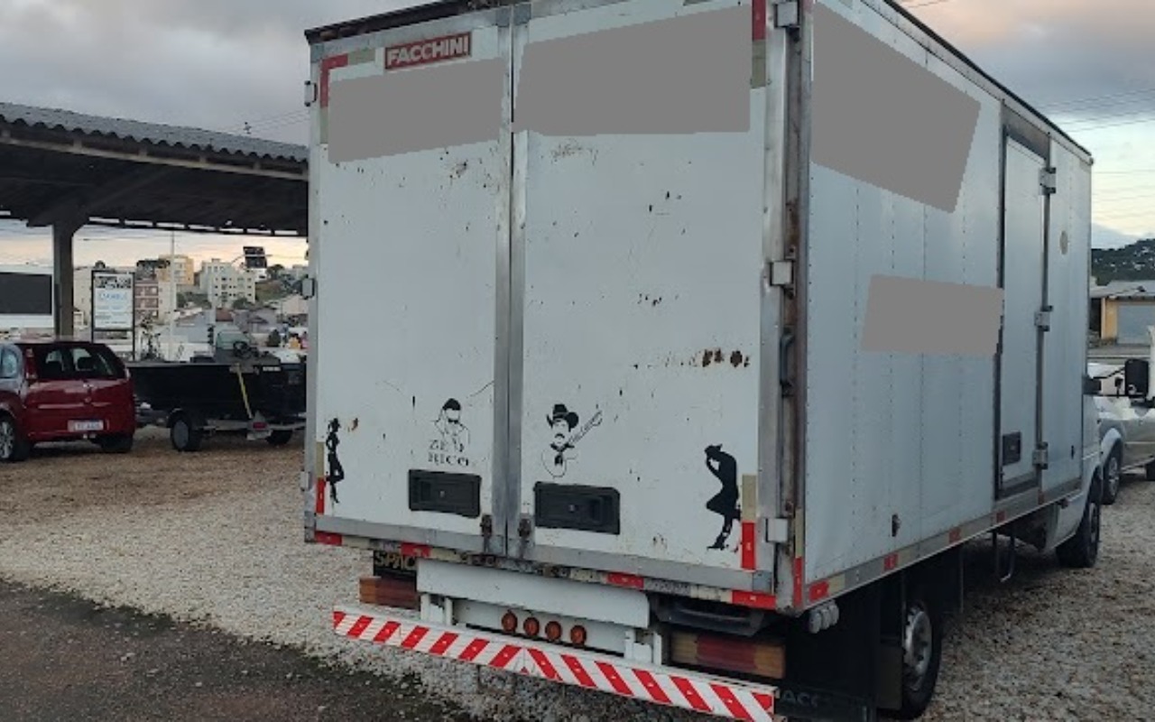 imagem-https://www.socarrao.com.br/sc-vehicle-images-prod/1546828/1779226762293-SU1HXzIwMjYwNTE5XzE3MjE0MzM0Nl9IRFIuanBn.jpg