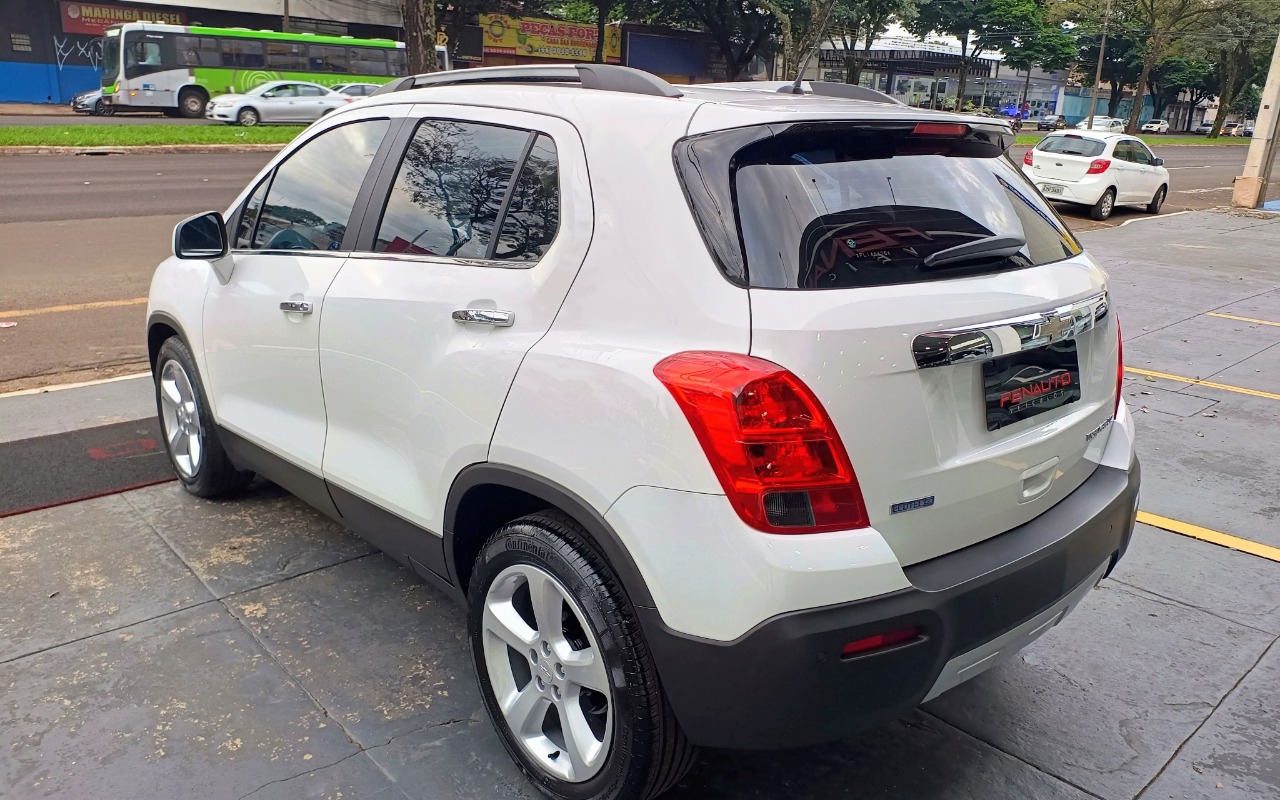imagem-https://www.socarrao.com.br/sc-vehicle-images-prod/1561836/1779191426211-Q0hFVlJPTEVUIFRSQUNLRVIgMS44IExUWiA0WDIgMjAxNSBCUkFOQ0EgIDUuanBn.jpg