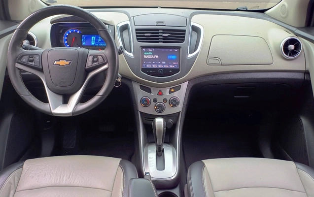 imagem-https://www.socarrao.com.br/sc-vehicle-images-prod/1561836/1779191426686-Q0hFVlJPTEVUIFRSQUNLRVIgMS44IExUWiA0WDIgMjAxNSBCUkFOQ0EgIDEwLmpwZw.jpg