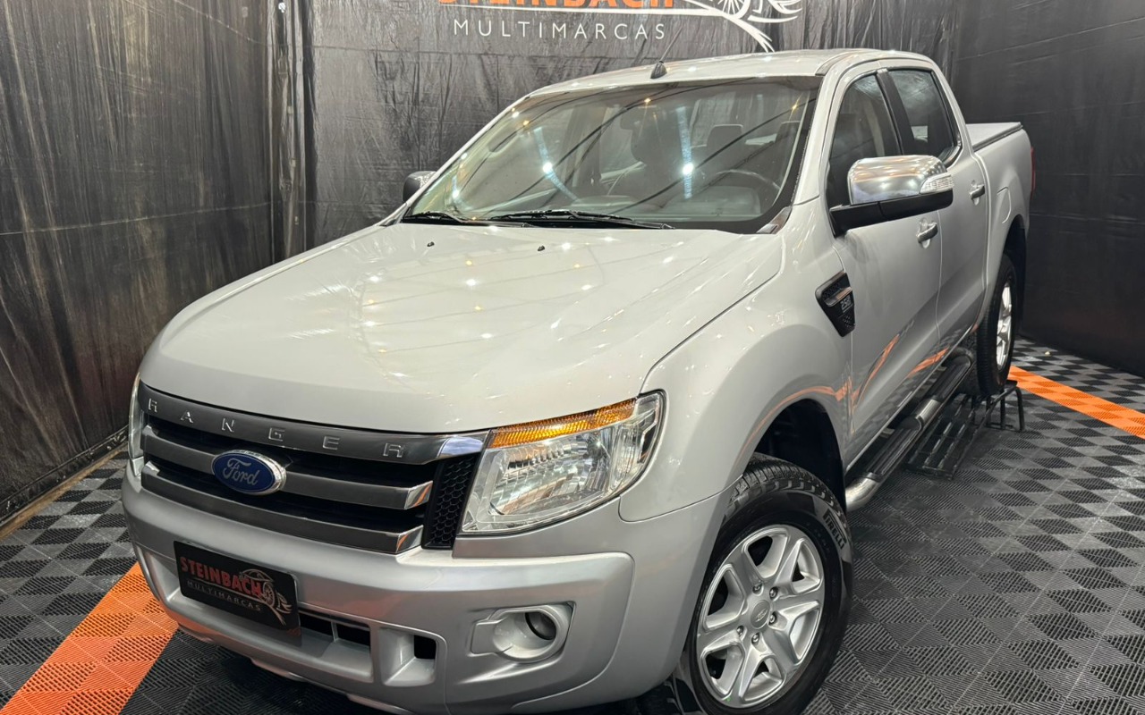 Ford Ranger XLT 2.5 16V 4x2 CD Flex na cor Prata em Santo Amaro da Imperatriz / SC - 1564206