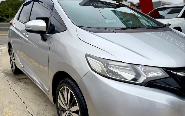 imagem-https://www.socarrao.com.br/sc-vehicle-images-prod/1564525/1782915884153-003_1f6ff8d4ddeaa3ce92a042f1148eafea.jpeg