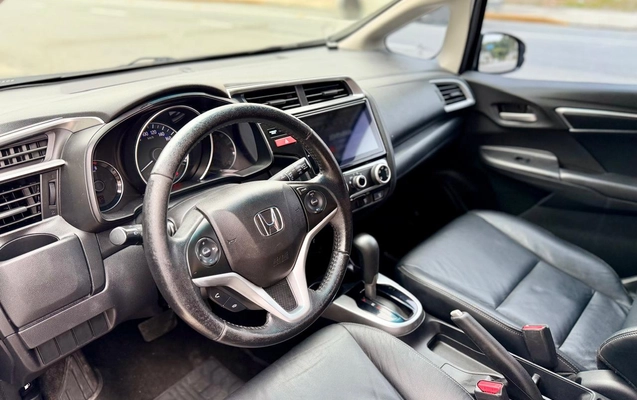 imagem-https://www.socarrao.com.br/sc-vehicle-images-prod/1564525/1782915884163-003_969625b3149fb3eade967ec1bdc84b9a.jpeg
