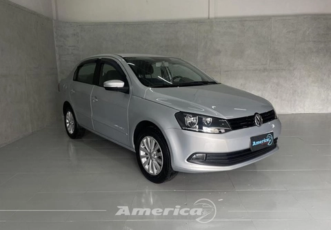 Volkswagen Voyage 2015 Prata — foto 1 de 3