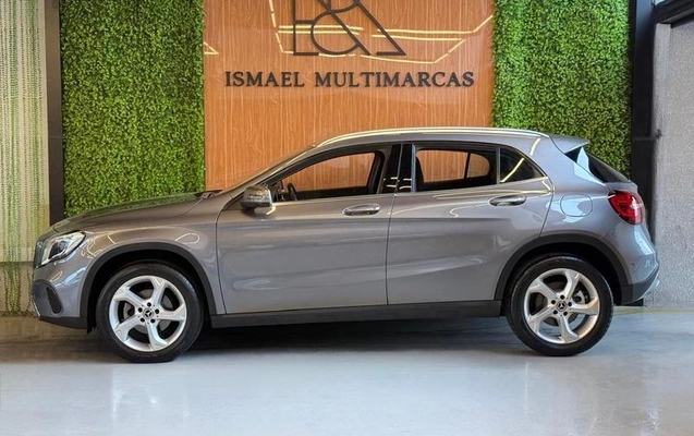 imagem-https://www.socarrao.com.br/sc-vehicle-images-prod/1565276/1788556534897-8032366_15_B_2fa8160a44.jpeg