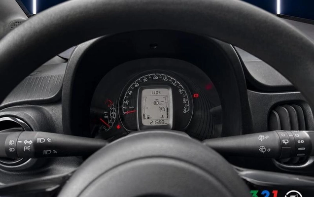 imagem-https://www.socarrao.com.br/sc-vehicle-images-prod/1565280/1780074529944-8087457_7_B_d1124c50a7.jpeg