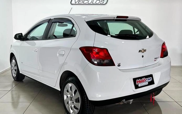 imagem-https://www.socarrao.com.br/sc-vehicle-images-prod/1566122/1789415728802-8097912_2_B_37ac9dcfaa.jpeg