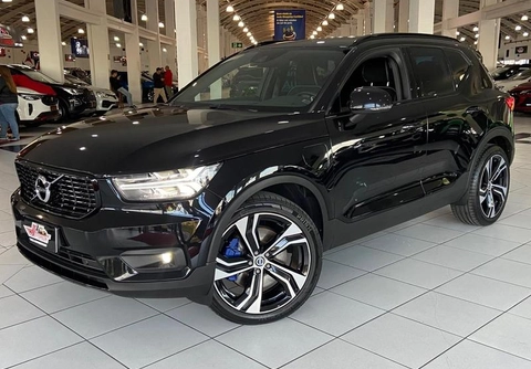 Volvo XC40 2022 Preto — foto 1 de 3