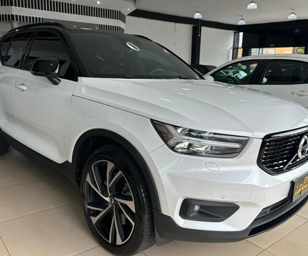 Volvo XC40 2021 Branco — foto 1 de 3