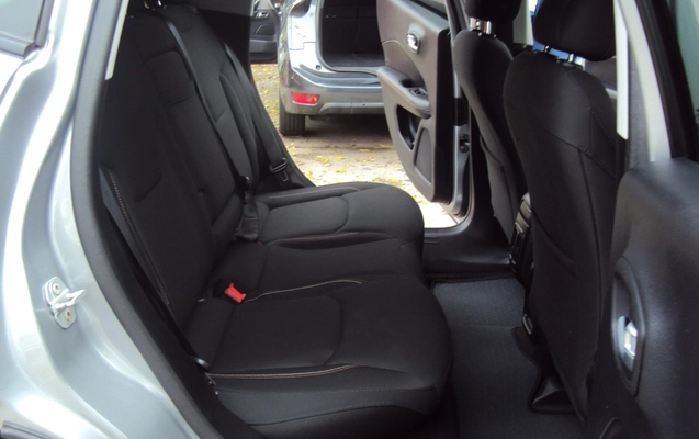 imagem-https://www.socarrao.com.br/sc-vehicle-images-prod/1572802/1779210503665-RFNDMDA4OTIuSlBH.JPG