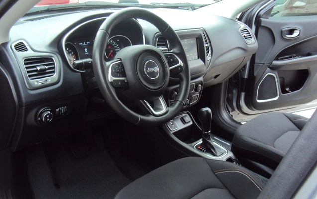 imagem-https://www.socarrao.com.br/sc-vehicle-images-prod/1572802/1779210504488-RFNDMDA4OTguSlBH.JPG