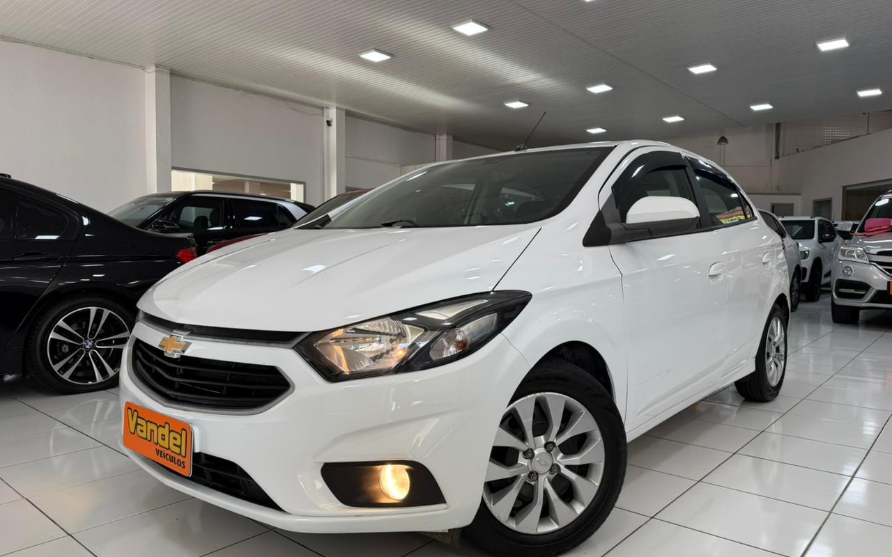 Chevrolet Onix HATCH LT 1.4 8V FlexPower 5p Mec. na cor Branco no Sapucaia do Sul / RS - 1573147