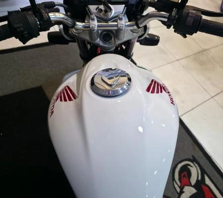 imagem-https://www.socarrao.com.br/sc-vehicle-images-prod/1573825/1785245997130-8090261_6_B_a14390f906.jpeg