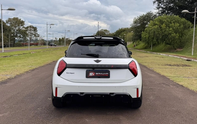 imagem-https://www.socarrao.com.br/sc-vehicle-images-prod/1575695/1779215377087-V2hhdHNBcHAgSW1hZ2UgMjAyNi0wNS0xOSBhdCAxNS4wNC4wOC5qcGVn.jpeg