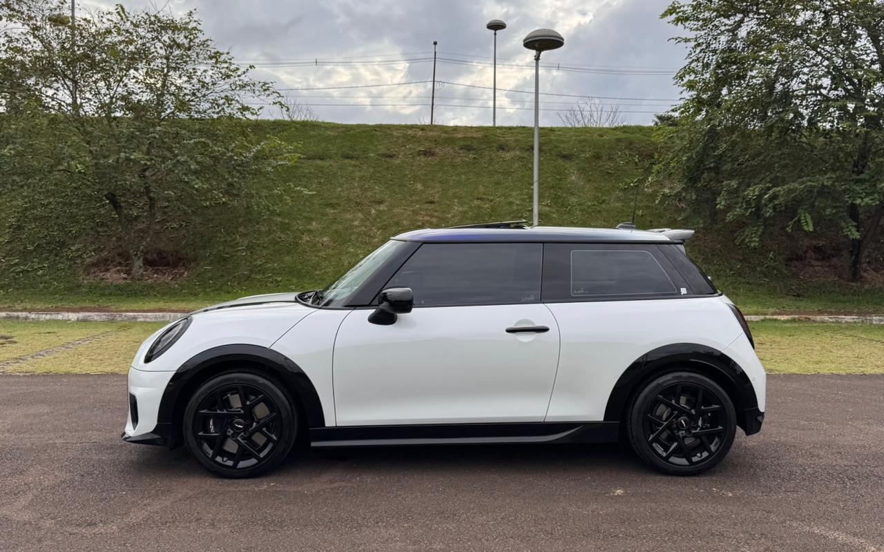 imagem-https://www.socarrao.com.br/sc-vehicle-images-prod/1575695/1779215377287-V2hhdHNBcHAgSW1hZ2UgMjAyNi0wNS0xOSBhdCAxNS4wNC4wOS5qcGVn.jpeg