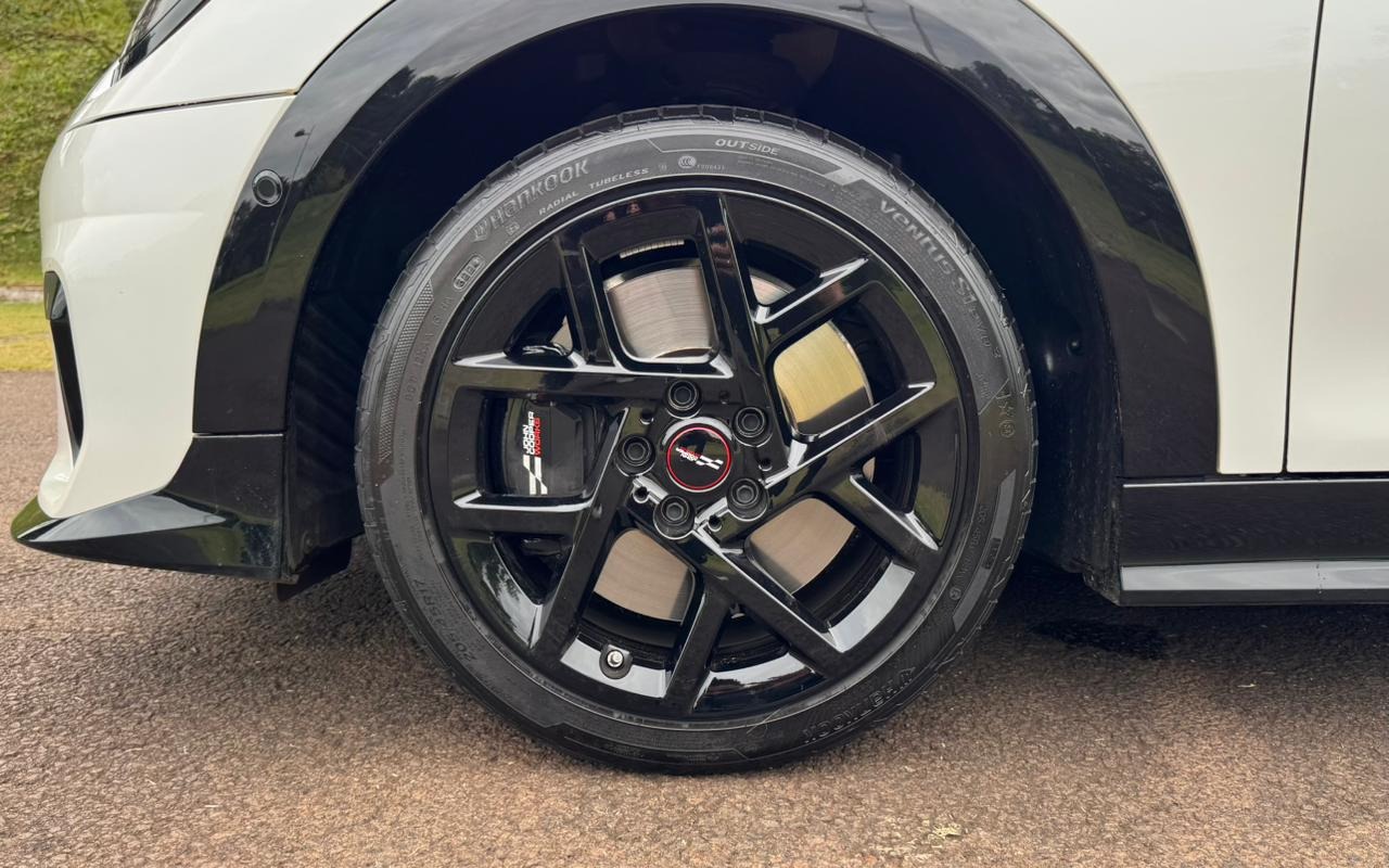 imagem-https://www.socarrao.com.br/sc-vehicle-images-prod/1575695/1779215377843-V2hhdHNBcHAgSW1hZ2UgMjAyNi0wNS0xOSBhdCAxNS4wNC4xMi5qcGVn.jpeg