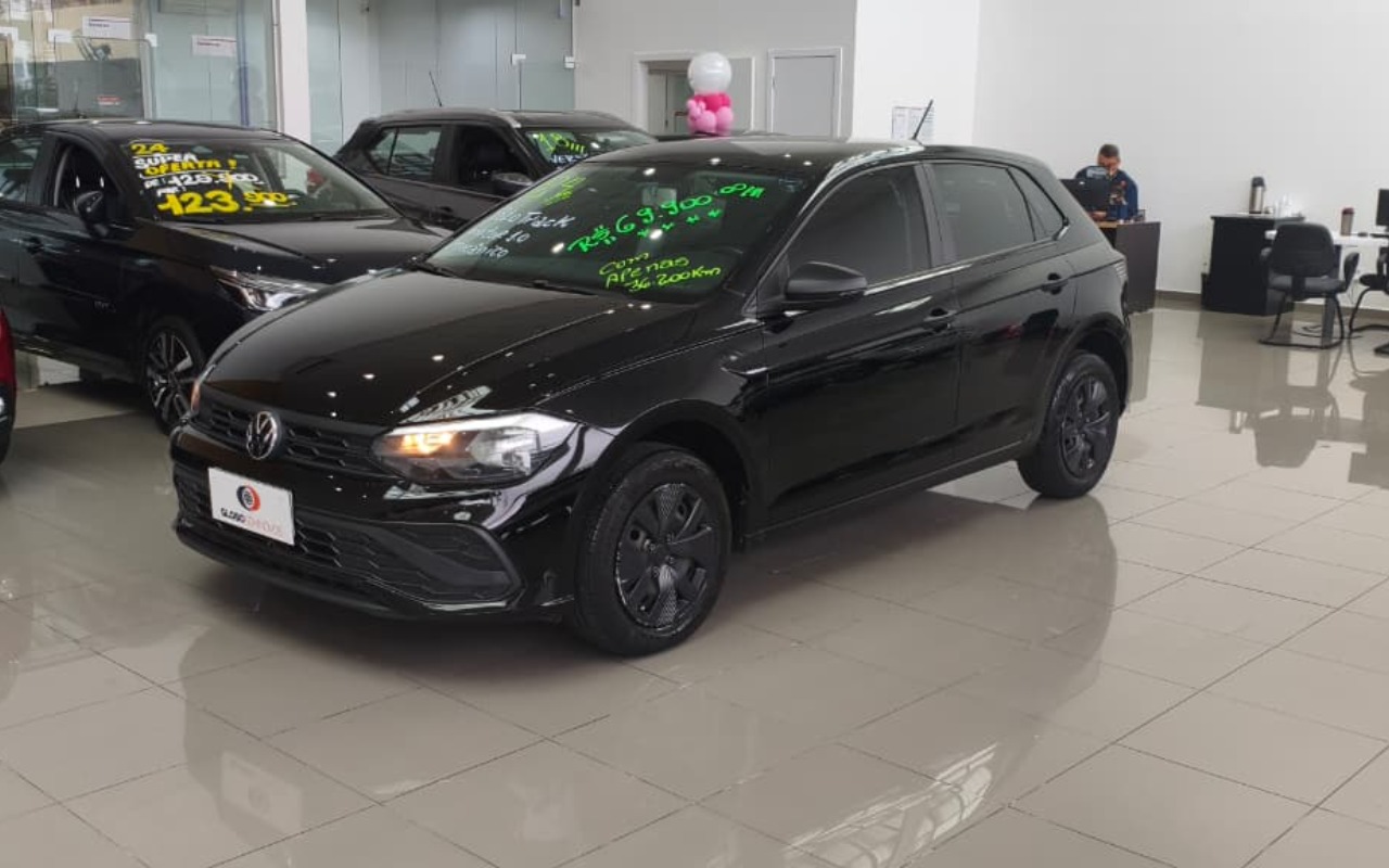 Volkswagen Polo Track 1.0 Flex 12V 5p na cor Preto em São José dos Pinhais / PR - 1575696