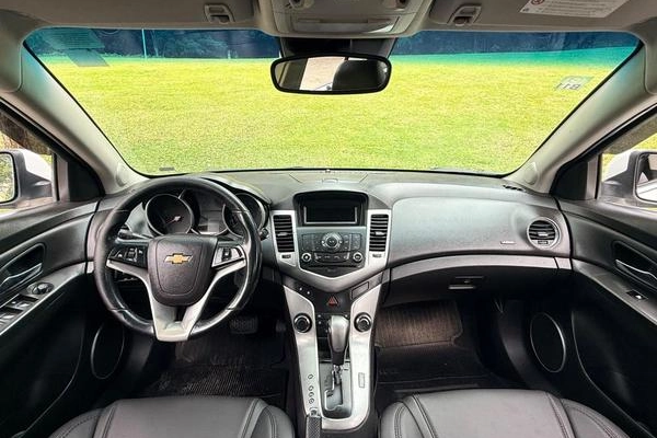 imagem-https://www.socarrao.com.br/sc-vehicle-images-prod/1576212/1788275346468-8102818_7_B_b9a58b7b5f.jpeg