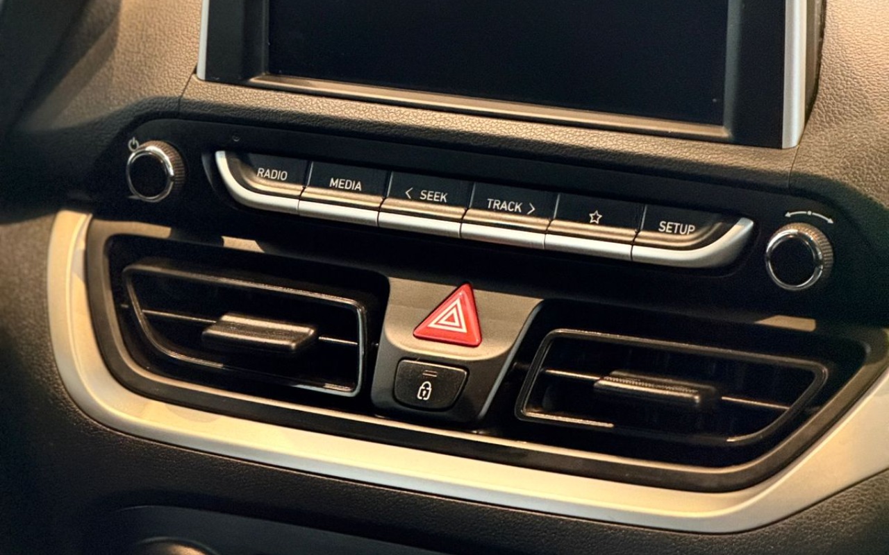 imagem-https://www.socarrao.com.br/sc-vehicle-images-prod/1578129/1779298759434-V2hhdHNBcHAgSW1hZ2UgMjAyNi0wNS0yMCBhdCAxMC40My4zNi5qcGVn.jpeg