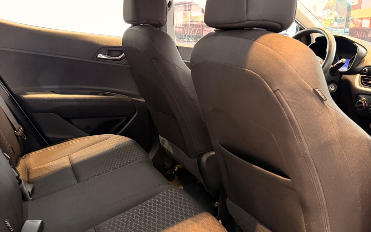 imagem-https://www.socarrao.com.br/sc-vehicle-images-prod/1578129/1779298759573-V2hhdHNBcHAgSW1hZ2UgMjAyNi0wNS0yMCBhdCAxMC40My4zNCAoMSkuanBlZw.jpeg