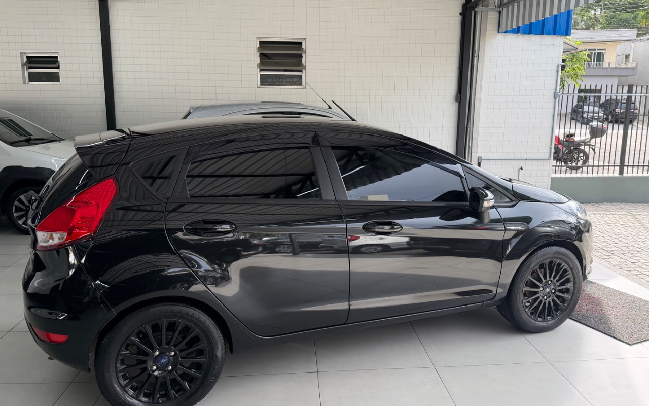 imagem-https://www.socarrao.com.br/sc-vehicle-images-prod/1578631/1779220383337-SU1HXzY3MDQuanBlZw.jpeg