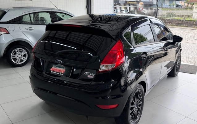 imagem-https://www.socarrao.com.br/sc-vehicle-images-prod/1578631/1779220383506-SU1HXzY3MTAuanBlZw.jpeg