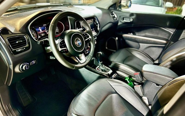 imagem-https://www.socarrao.com.br/sc-vehicle-images-prod/1579257/1788465388678-7995714_8_B_79b34f0456.jpeg