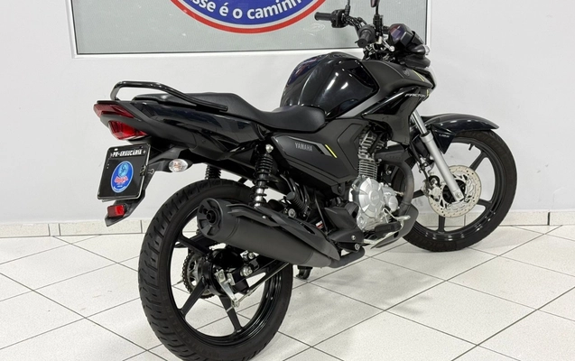 imagem-https://www.socarrao.com.br/sc-vehicle-images-prod/1579773/1779224001486-V2hhdHNBcHAgSW1hZ2UgMjAyNi0wNS0xOSBhdCAxNy4zNi40MCAoMSkuanBlZw.jpeg