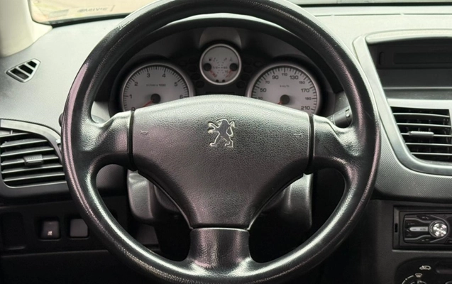 imagem-https://www.socarrao.com.br/sc-vehicle-images-prod/1581813/1779225859491-1_062306.jpg