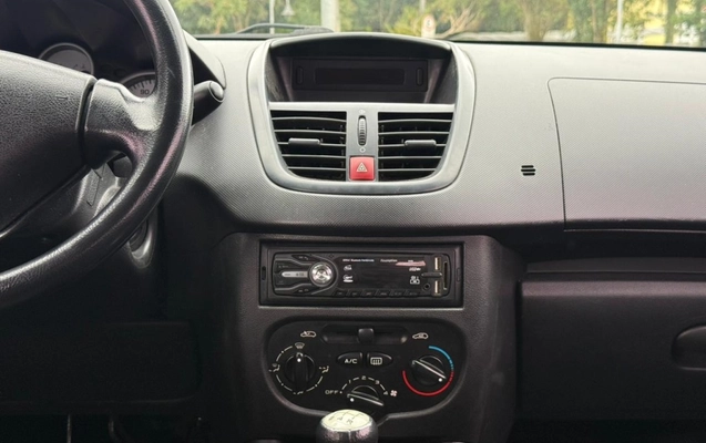 imagem-https://www.socarrao.com.br/sc-vehicle-images-prod/1581813/1779225859492-2_062306.jpg