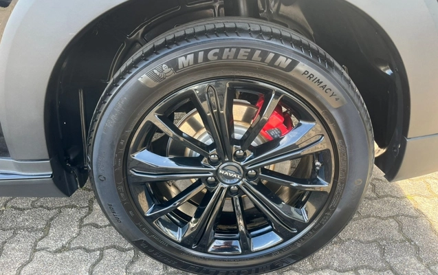 imagem-https://www.socarrao.com.br/sc-vehicle-images-prod/15917/1779896588040-zjH1AHJS9V00Srh54tMfqCF1HxhsFJiU.jpg