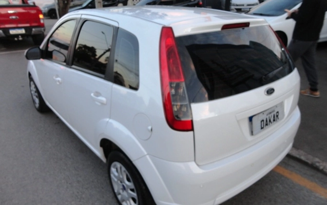 imagem-https://www.socarrao.com.br/sc-vehicle-images-prod/1599810/1780405643200-RFNDMDQ2MDMuSlBH.JPG