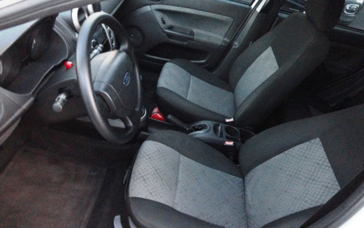 imagem-https://www.socarrao.com.br/sc-vehicle-images-prod/1599810/1780405643510-RFNDMDQ2MTMuSlBH.JPG