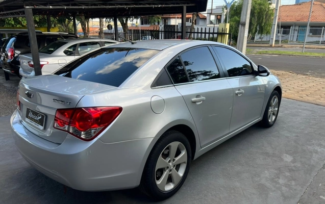 imagem-https://www.socarrao.com.br/sc-vehicle-images-prod/1599814/1779278972662-aYizgQUIBllZ22C3NQC4AWpRC1YOSpDA.jpg