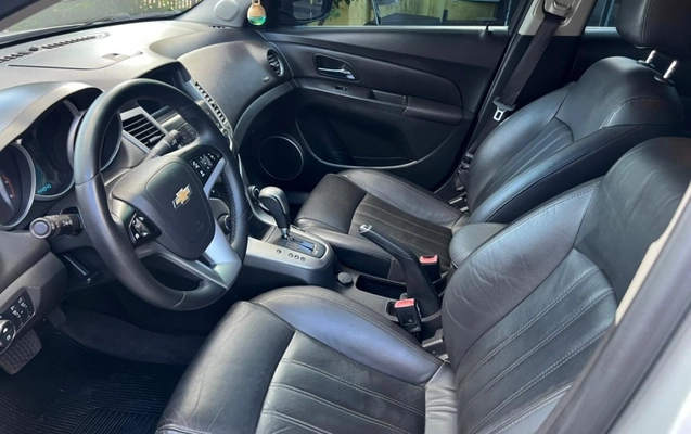 imagem-https://www.socarrao.com.br/sc-vehicle-images-prod/1599814/1779278972668-9FD4kgz4gDLlVckFTC9VeUGvf7qFxFOa.jpg
