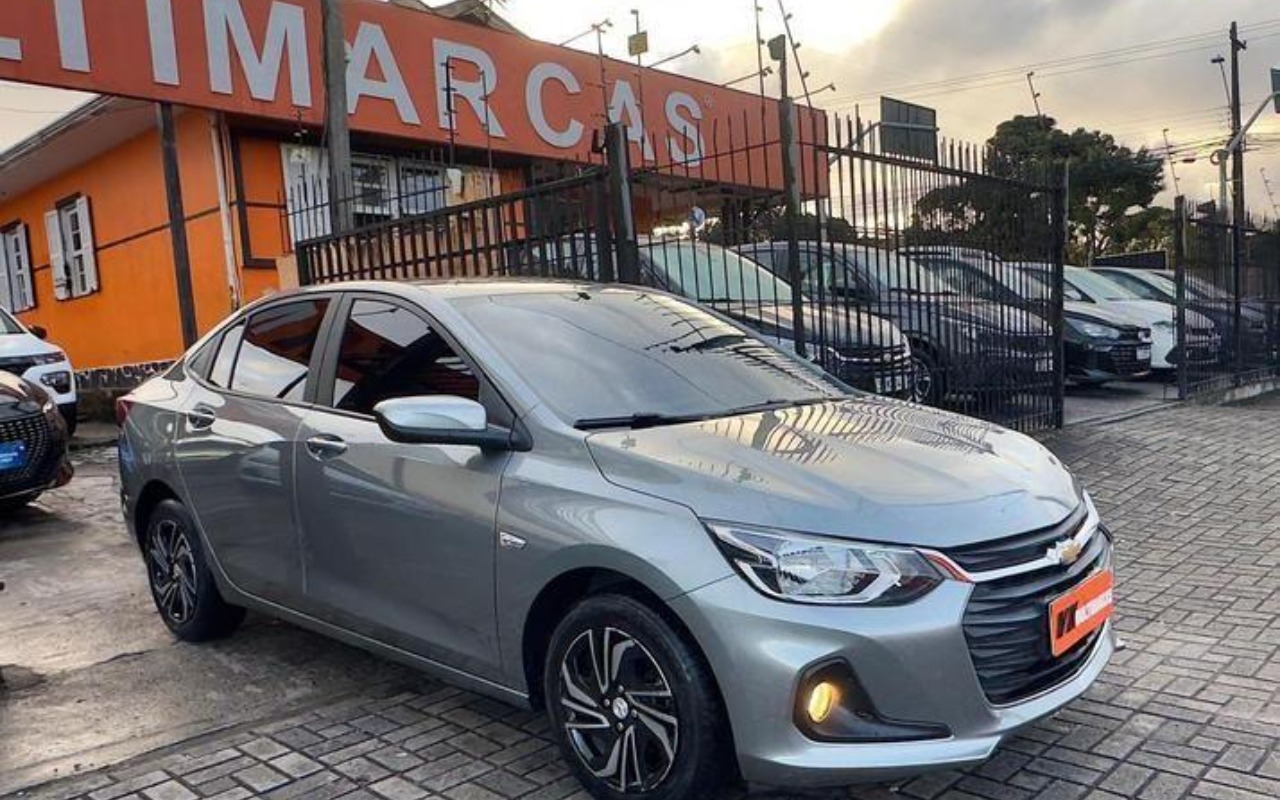 Chevrolet Onix 2025 Cinza — foto 1 de 3