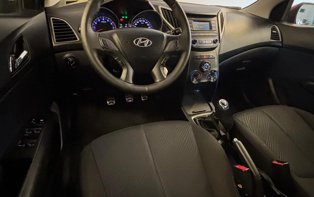 imagem-https://www.socarrao.com.br/sc-vehicle-images-prod/1600490/1779283157667-30590e99-7bcb-4980-b8ff-b8b140b21232.jpg