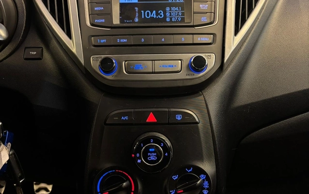 imagem-https://www.socarrao.com.br/sc-vehicle-images-prod/1600490/1779283157671-19c08e06-7567-4991-84cf-eff3acd48a27.jpg