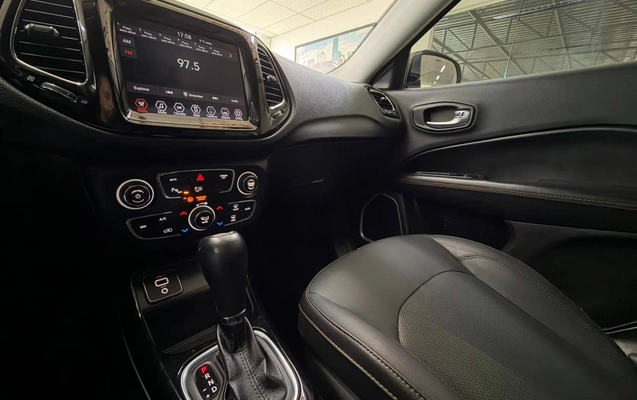 imagem-https://www.socarrao.com.br/sc-vehicle-images-prod/1600794/1788349766034-ca0e481c8a4d4293ae76fda4a5a9322a_1782323906288.jpg