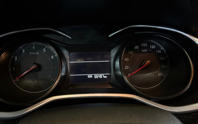 imagem-https://www.socarrao.com.br/sc-vehicle-images-prod/1600889/1779287352196-7_021405.jpg