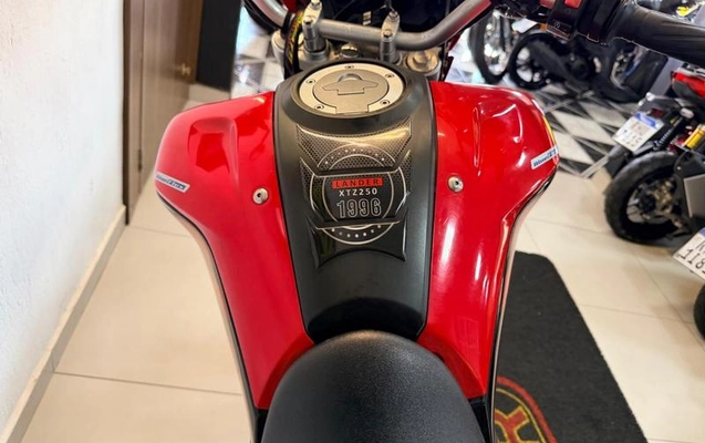 imagem-https://www.socarrao.com.br/sc-vehicle-images-prod/1600944/1791989303448-8105357_4_B_92f1f7fe62.jpeg