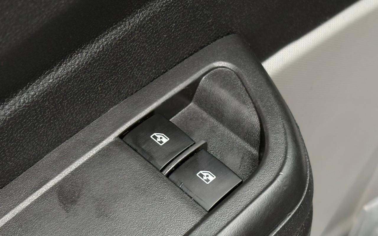 imagem-https://www.socarrao.com.br/sc-vehicle-images-prod/1601275/1779293887340-V2hhdHNBcHAgSW1hZ2UgMjAyNi0wNS0xOSBhdCAxNS4zMC4xMy5qcGVn.jpeg