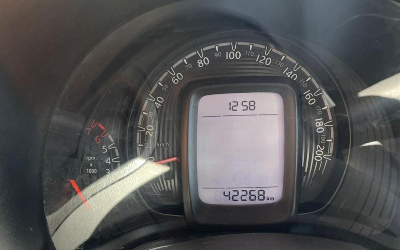 imagem-https://www.socarrao.com.br/sc-vehicle-images-prod/1601294/1779294520820-NzY4NTc2M18xNl9CXzM3YTY3ZGQ1NGYuanBlZw.jpeg