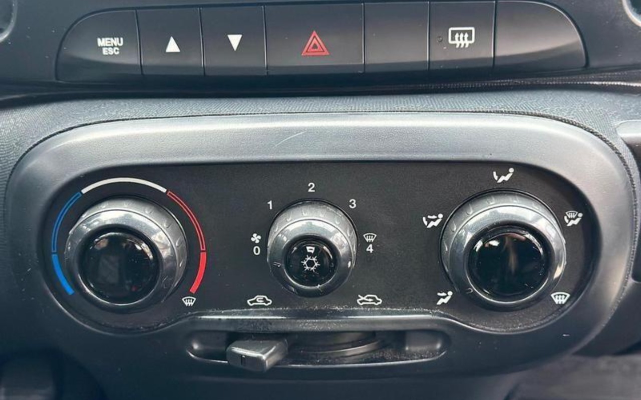 imagem-https://www.socarrao.com.br/sc-vehicle-images-prod/1601294/1779294521255-NzY4NTc2M182X0JfNzcyY2ZjMjk5NC5qcGVn.jpeg