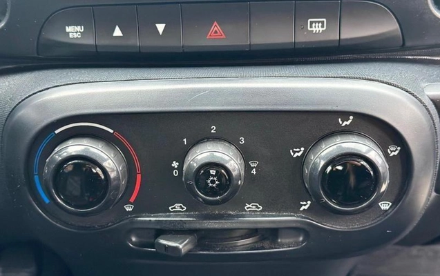 imagem-https://www.socarrao.com.br/sc-vehicle-images-prod/1601294/1779294521255-NzY4NTc2M182X0JfNzcyY2ZjMjk5NC5qcGVn.jpeg