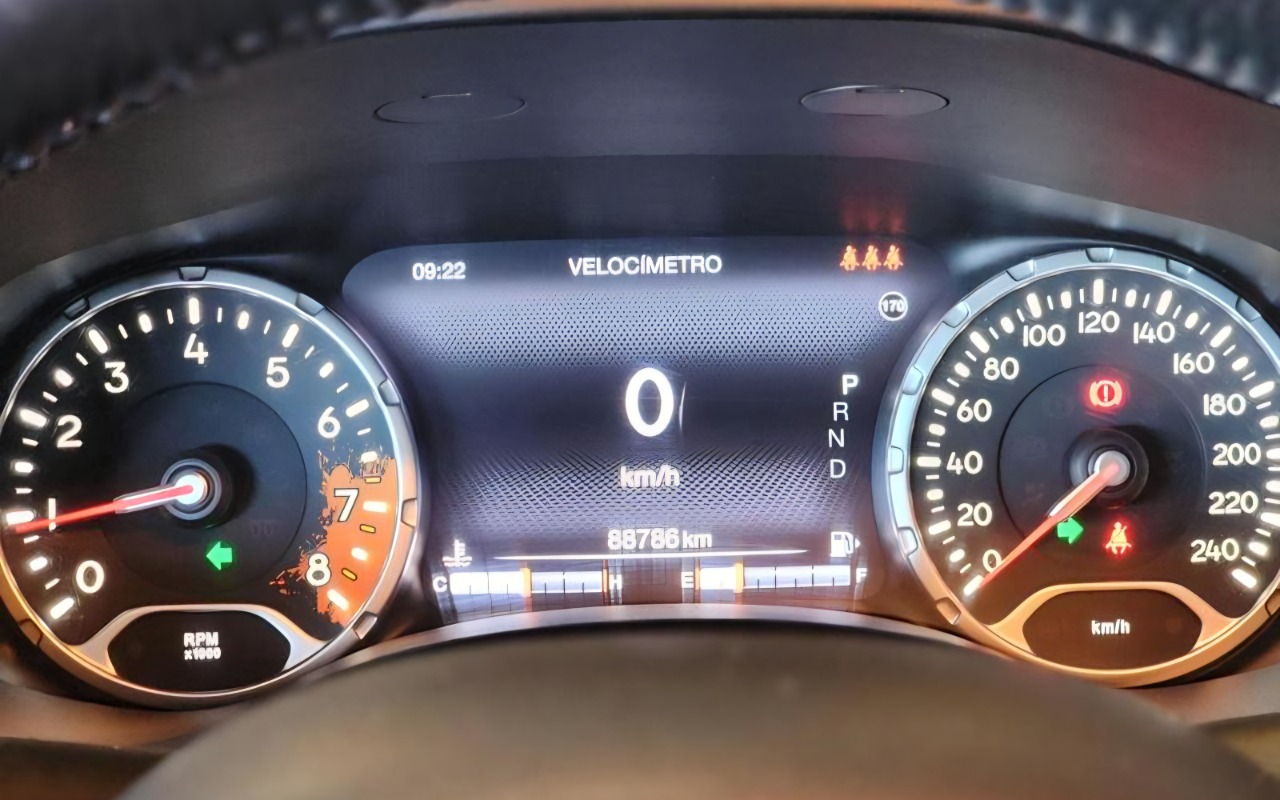 imagem-https://www.socarrao.com.br/sc-vehicle-images-prod/1601421/1779297398340-Nzk0NTIyOV8zMV9CXzg1YmQ0MmE3ZjUuanBlZw.jpeg