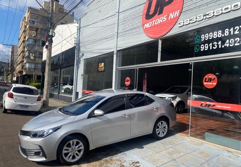 Toyota Corolla 2018 Prata — foto 1 de 3