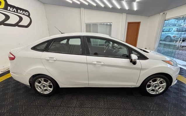 imagem-https://www.socarrao.com.br/sc-vehicle-images-prod/1602162/1786830951737-7965210_4_B_d6d650f664.jpeg