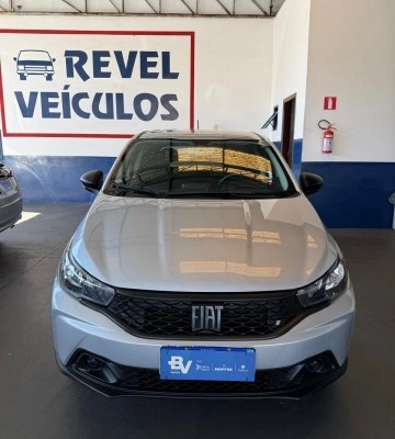 imagem-https://www.socarrao.com.br/sc-vehicle-images-prod/1603133/1787919108060-640_480_fiat-argo-1-0-22-23-70e5d9-3.jpg